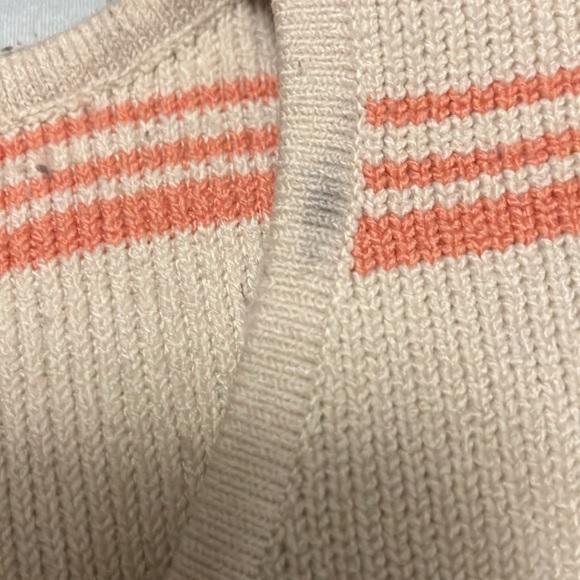 Striped halter crop top - Picture 7 of 8